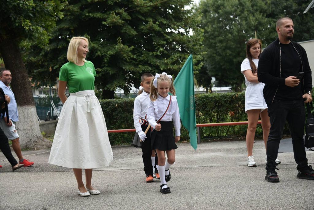 С надежда, вяра и любов... 12